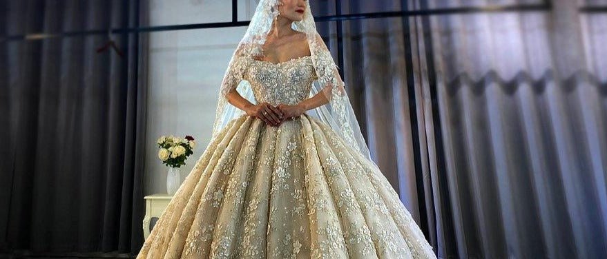 Off The Shoulder Flowers Wedding Dress - Mscooco.co.uk
